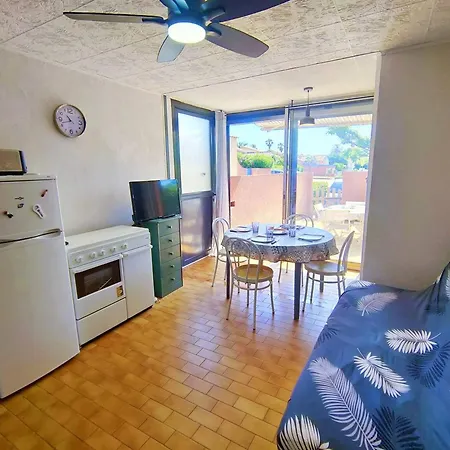Avec Piscine Et Parking - 4 Pers. - Fr-1-696-152